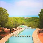 With Pool, Sea Views & Balcony Less Than 10min Walk To La Mata Beach! Apartmán