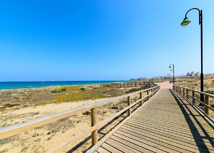 With Pool, Sea Views & Balcony Less Than 10min Walk To La Mata Beach! Torrevieja