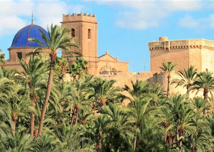 With Pool, Sea Views & Balcony Less Than 10min Walk To La Mata Beach! Apartment Torrevieja