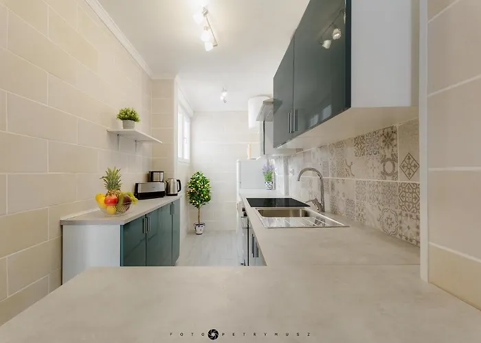 With Pool, Sea Views & Balcony Less Than 10min Walk To La Mata Beach! Apartment Torrevieja