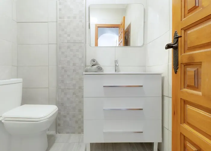 Apartment With Pool, Sea Views & Balcony Less Than 10min Walk To La Mata Beach!